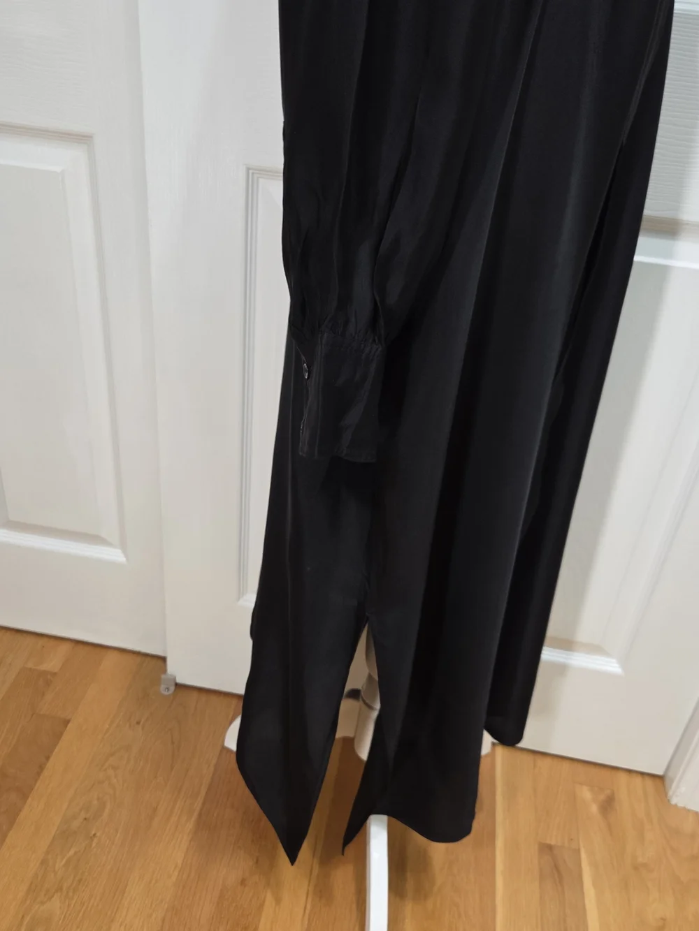 J.Crew Bungalow Dress Sz L Drapey Viscose Twill Black Side-Seam Pockets Long Sle